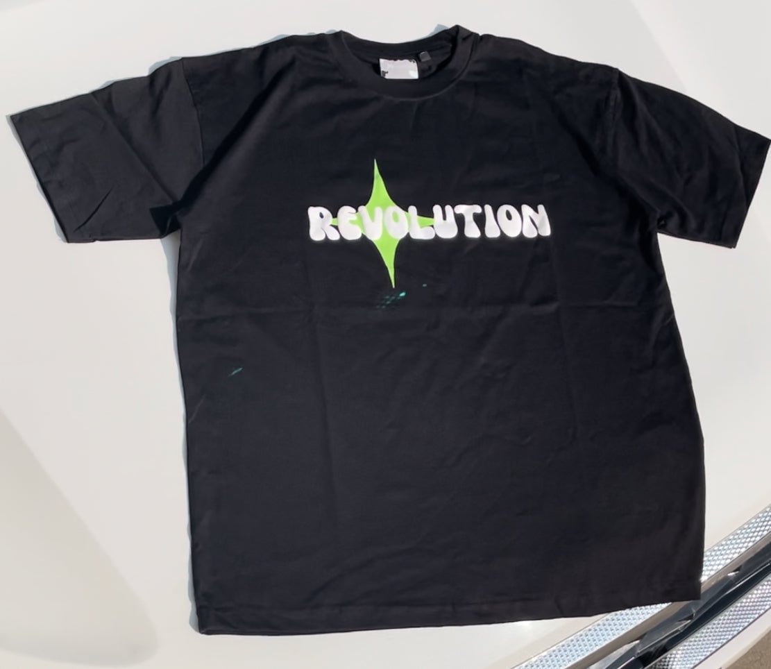 Revolution Tshirt (oversized)